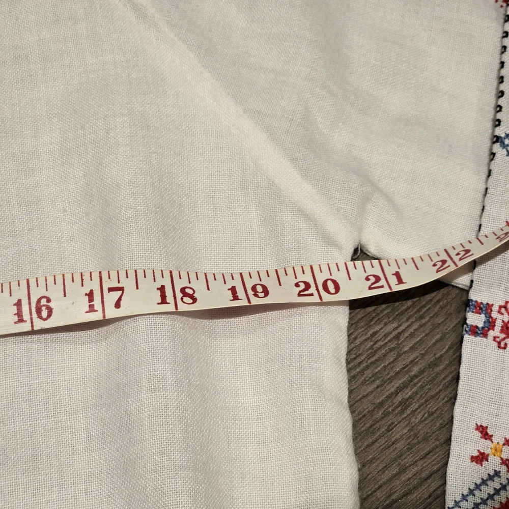 Bohemian White Cotton Tunic and Red Embroidered Blouse - Picture 4 of 6